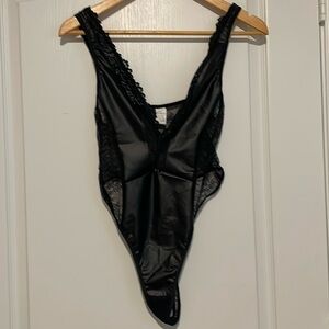 Classic Sexy Contrast Lace Underwire Teddy Bodysuit Lingerie